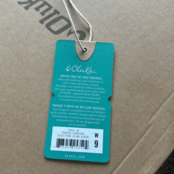 Olukai Eheu comfort sandal size 9 NWT and box pewter - Picture 4 of 5